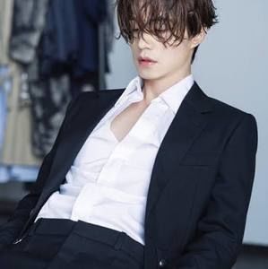 Meet your Posher, Micole